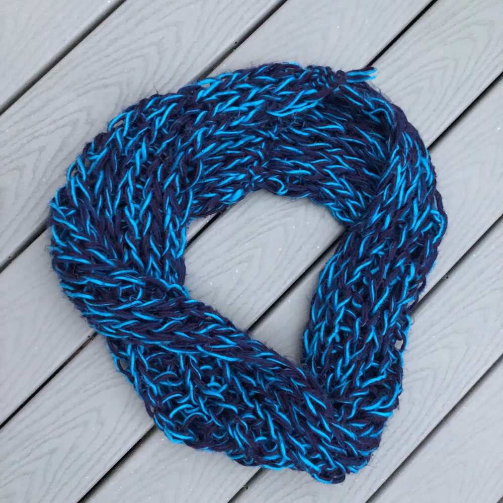 Anthropologie extra chunky blue infinity scarf